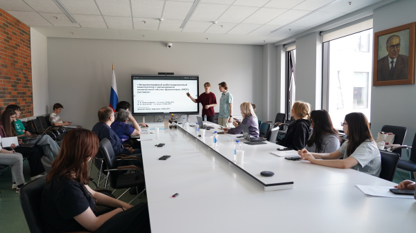 В СУНЦ НГУ состоялась Школьная проектная конференция