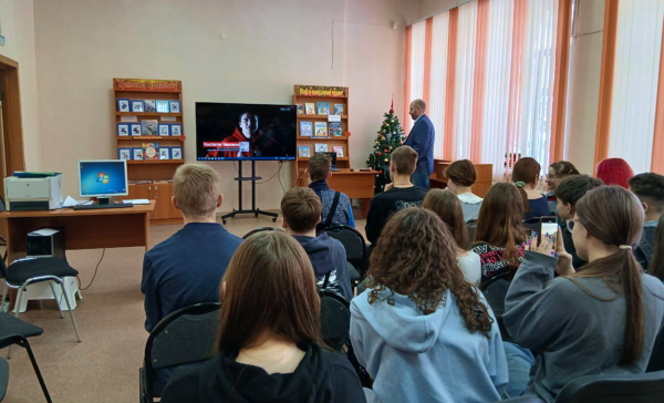 Дан старт совместному проекту СУНЦ НГУ и библиотеки им. Лаврентьева «Встречи с учеными. Занимательная наука»