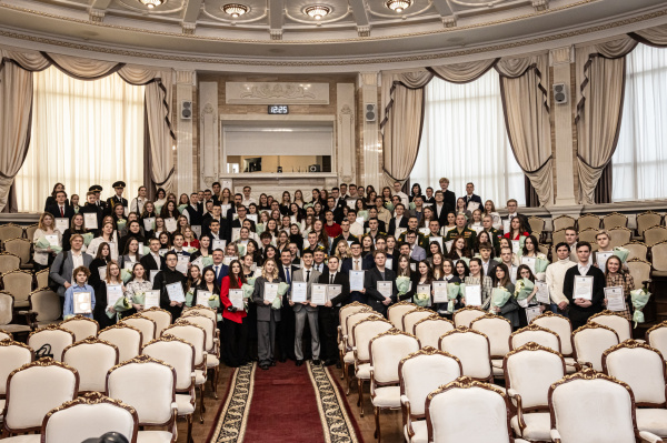 Двое учеников СУНЦ НГУ получили стипендию Губернатора Новосибирской области