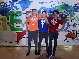 Ученики СУНЦ НГУ выиграли медали Международной олимпиады по экспериментальной физике