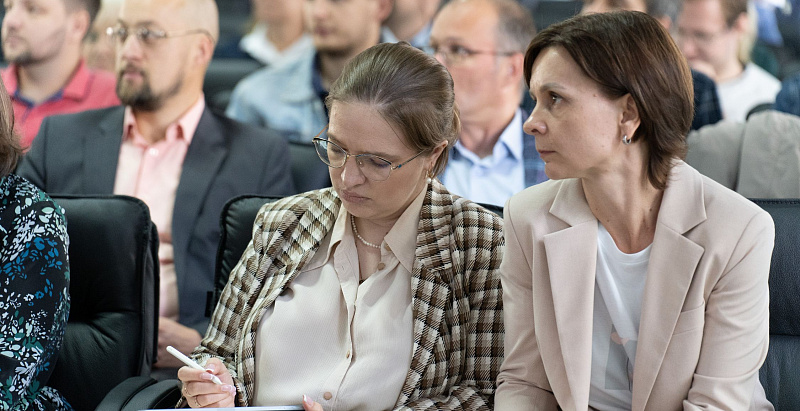 Коллектив СУНЦ НГУ обсудил направления развития школы на ближайшие годы