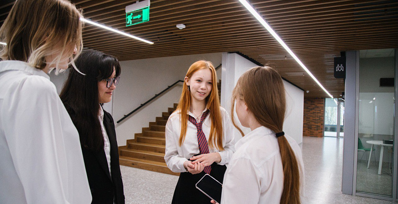 13 учеников СУНЦ НГУ получат стипендию от Фонда «Эндаумент НГУ»